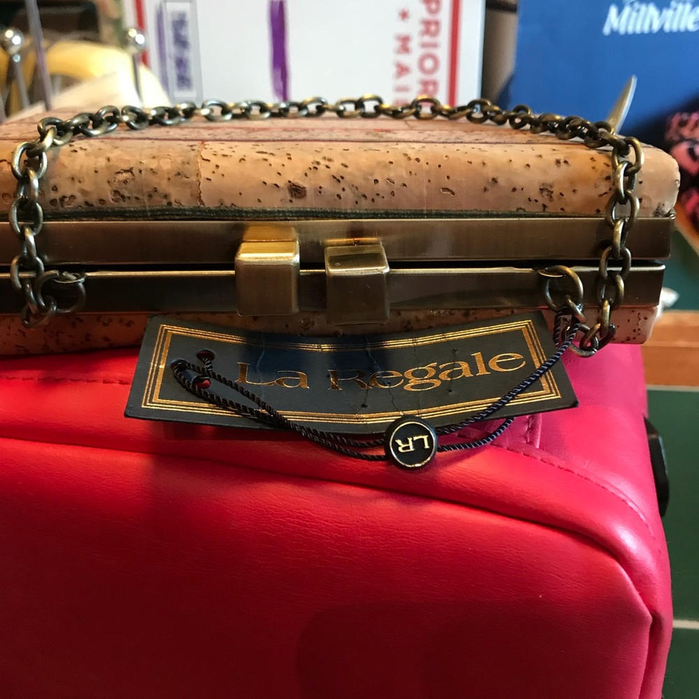 La Regale Cork Mini Purse - Picture 6 of 8